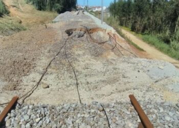 Comissão para a Defesa da Linha do Oeste exige reposição do troço Meleças-Caldas da Rainha