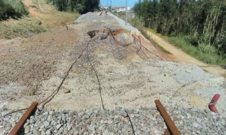 Comissão para a Defesa da Linha do Oeste exige reposição do troço Meleças-Caldas da Rainha
