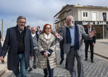 Governo quer garantir época balnear em pleno na Praia da Vieira