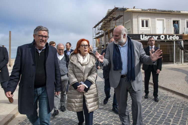 Governo quer garantir época balnear em pleno na Praia da Vieira