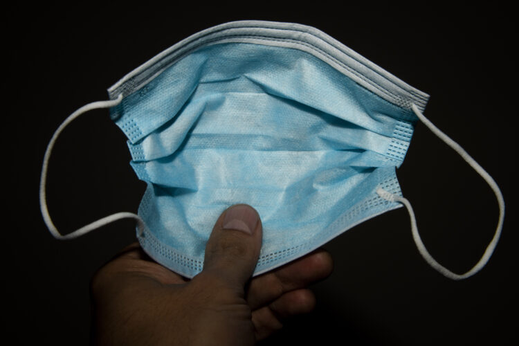Gripe chegou mais cedo e a um ritmo acelerado. Máscara e vacinação são barreiras
