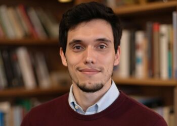 Jovem de Fátima, que trabalha na área do cancro nos EUA, duplamente premiado