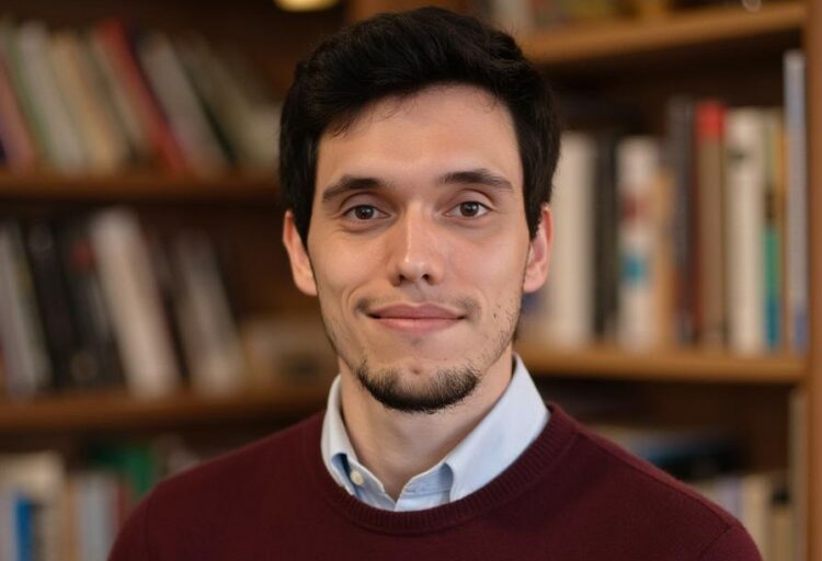 Jovem de Fátima, que trabalha na área do cancro nos EUA, duplamente premiado