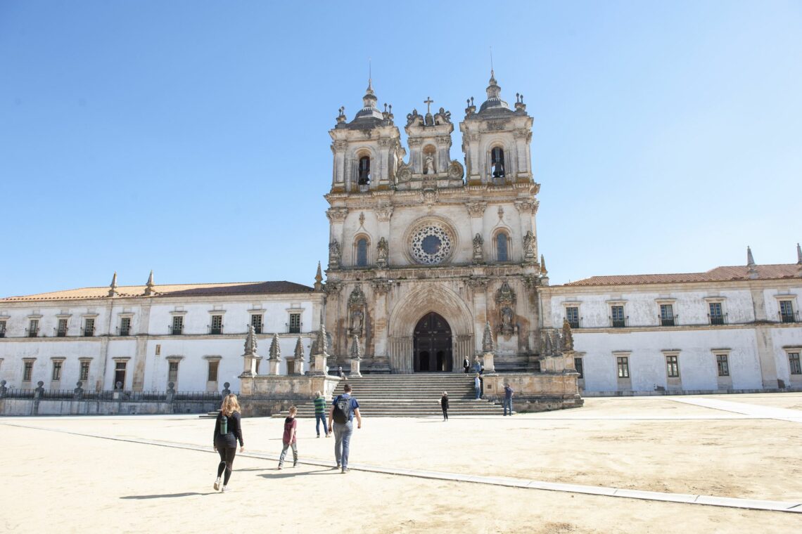 Feira de São Bernardo com Gipsy Kings, Daniela Mercury, festa da maçã, gastronomia e Alcobaça Equestre