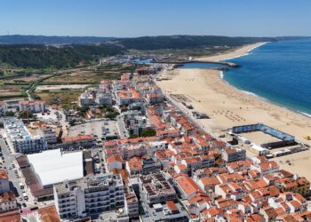 Nazaré reforça oferta de estacionamento
