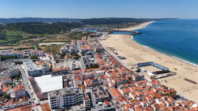 Nazaré reforça oferta de estacionamento