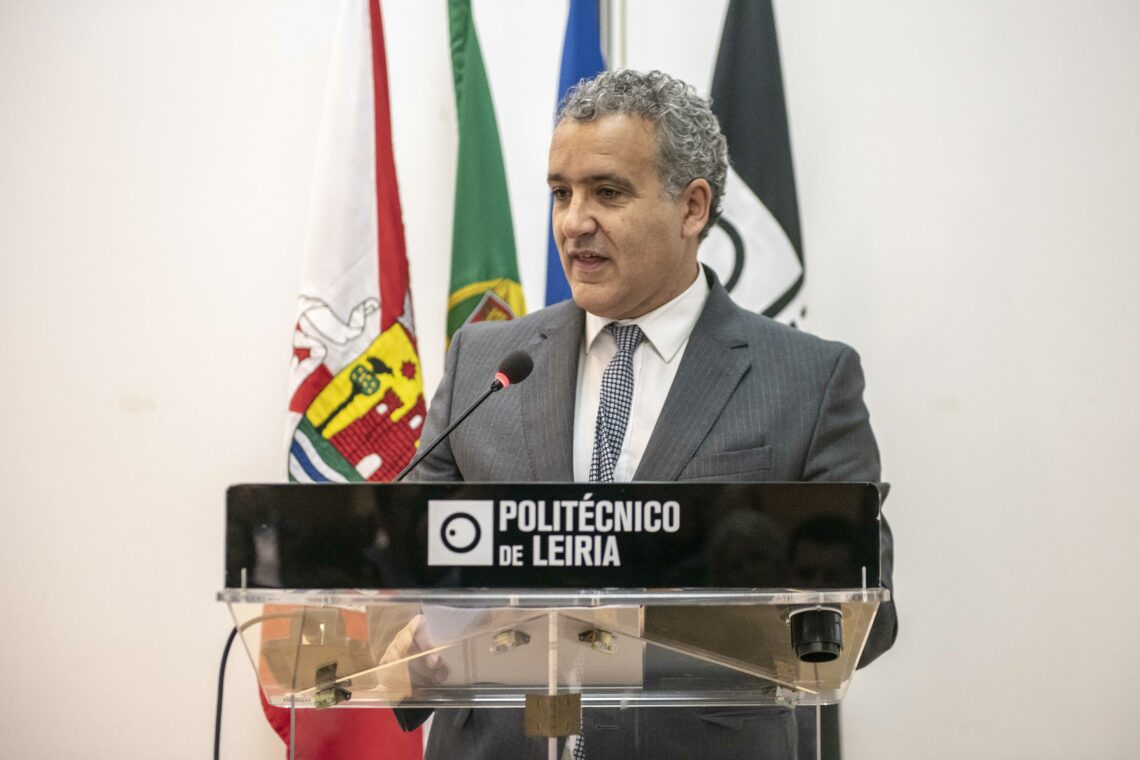 Politécnico de Leiria reúne com professores para esclarecer sobre universidade