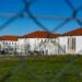Guarda prisional agredido a “soco e pontapé” por recluso ao pequeno-almoço
