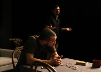 Orfãos. Teatro da Rainha estreia peça de Dennis Kelly