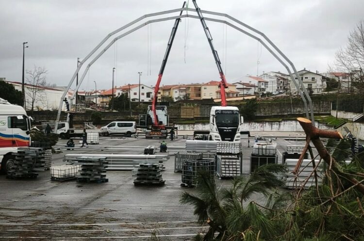 Tenda na escola de Marrazes serve de pavilhão para alunos e clubes