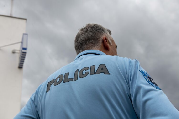 Mulher finge ter sido alvo de roubo e é descoberta pela PSP