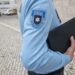 PSP detém mulher suspeita de vandalizar CTT e concessionário Tesla em Leiria