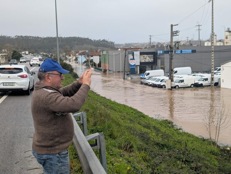 Sessenta e seis pessoas retiradas nas zonas mais problemáticas de Leiria
