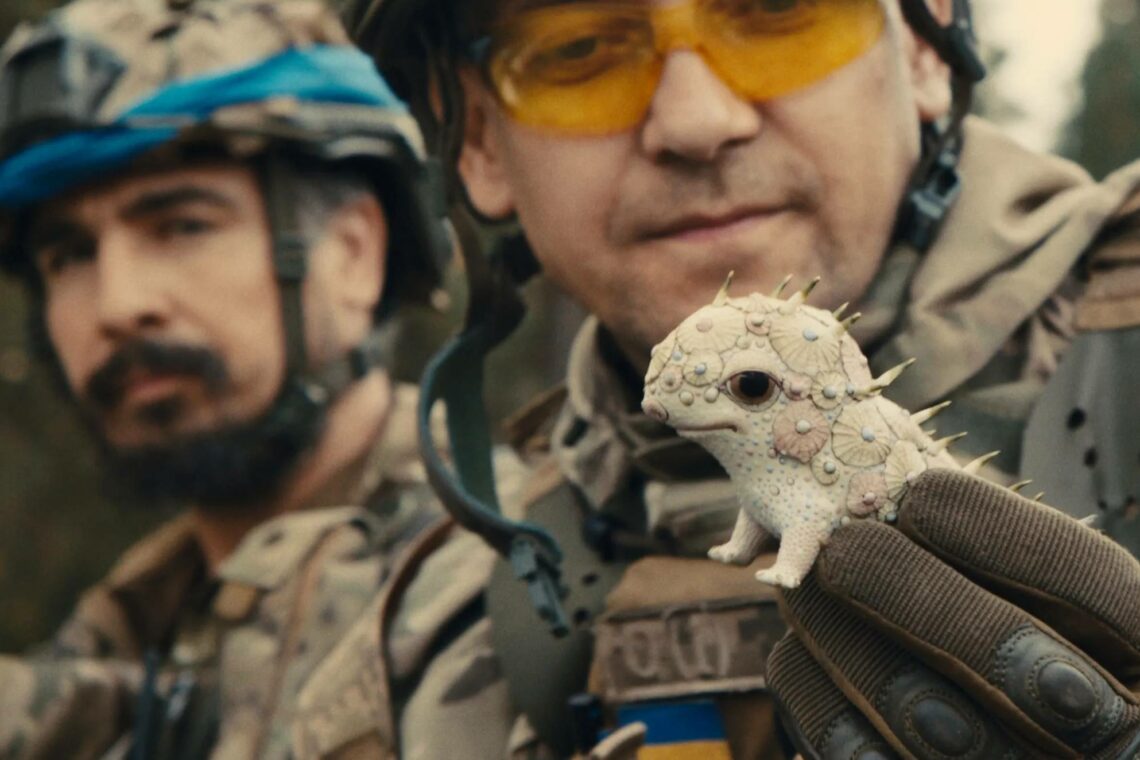 Hádoc. Guerra de Porcelana entrega o ecrã a um trio de artistas que troca os pincéis pelas armas