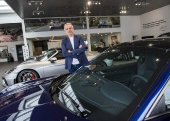 Centro Porsche Leiria celebra 20 anos a vender sonhos