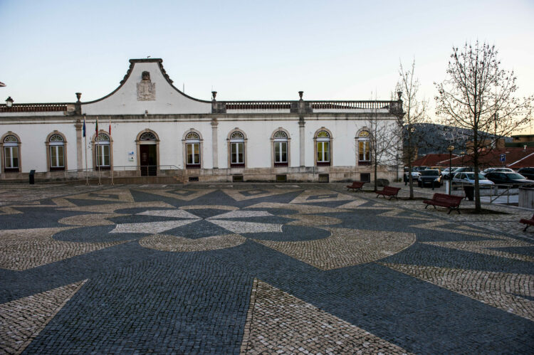 Porto de Mós adjudica obras de quase dois milhões de euros