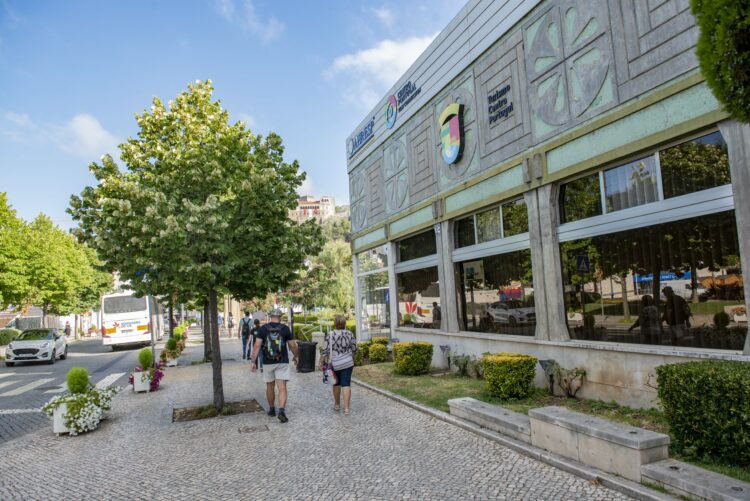 Falta de pessoal fecha posto de turismo de Leiria