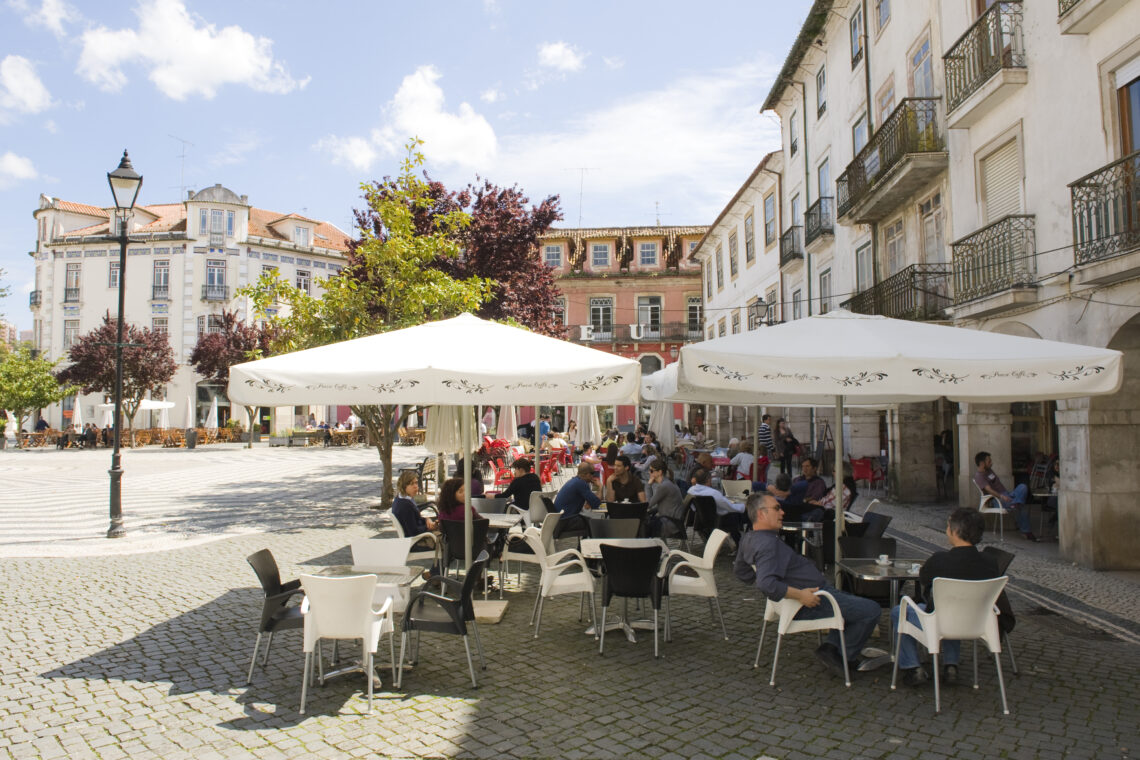 Proprietário do Praça Caffèe agredido na esplanada em Leiria