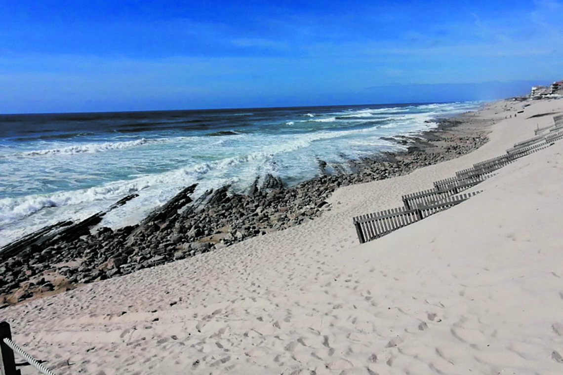 População convidada para acção de limpeza na praia do Pedrógão