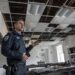 Com edifícios devastados pelo vento, forças de segurança e bombeiros acudiram sempre quem mais precisou