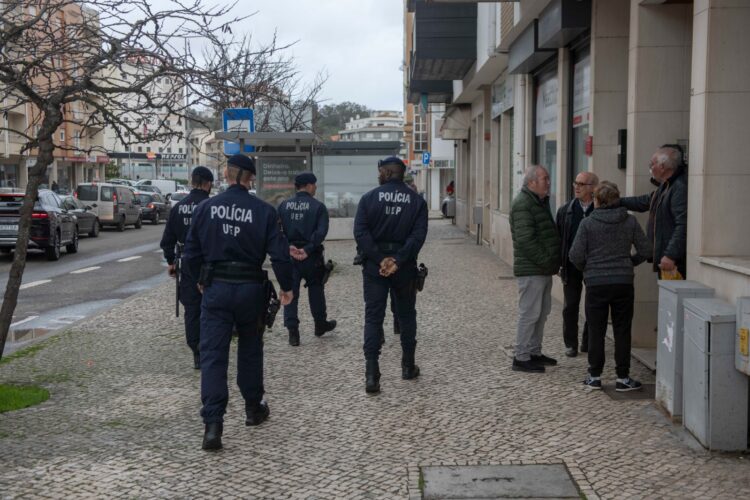Mau tempo: PSP reforça Leiria com polícias à civil para prevenir furtos