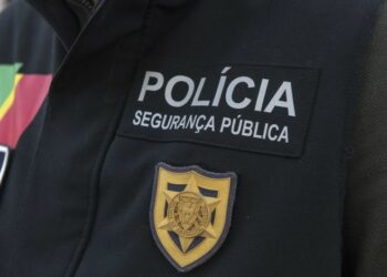 Violência doméstica: Chefe da PSP vai a julgamento por 14 crimes