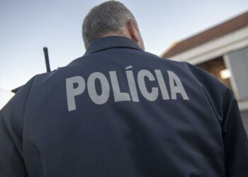 PSP apreende petardos a menores junto a escola da Nazaré