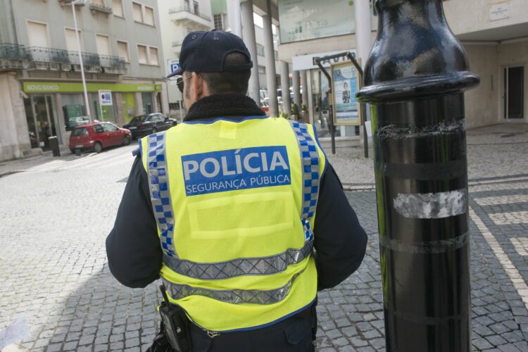 Operações da PSP detectam seis estrangeiros com processos pendentes em outros Estados