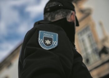 Mulher esfaqueada em centro comercial de Leiria. Suspeito fugiu e foi detido em Lisboa