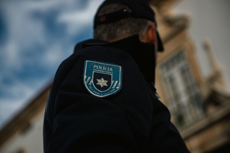 Homem encontrado morto numa habitação da Marinha Grande