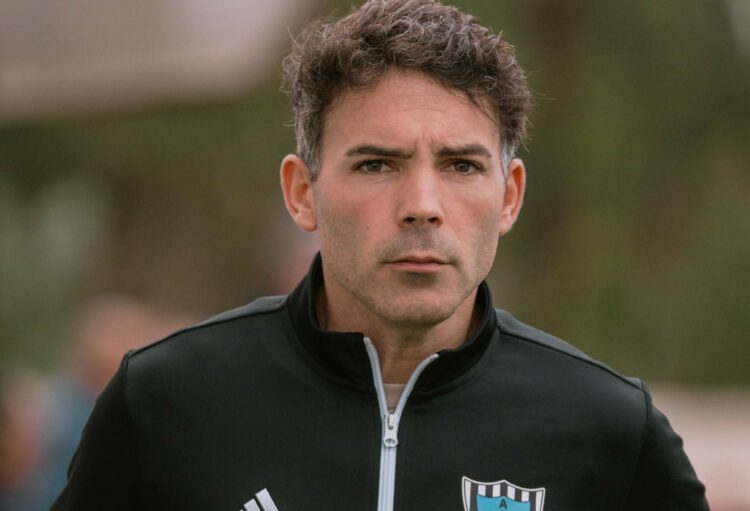 Treinador dos sub-19 assume o comando da equipa principal do Marinhense