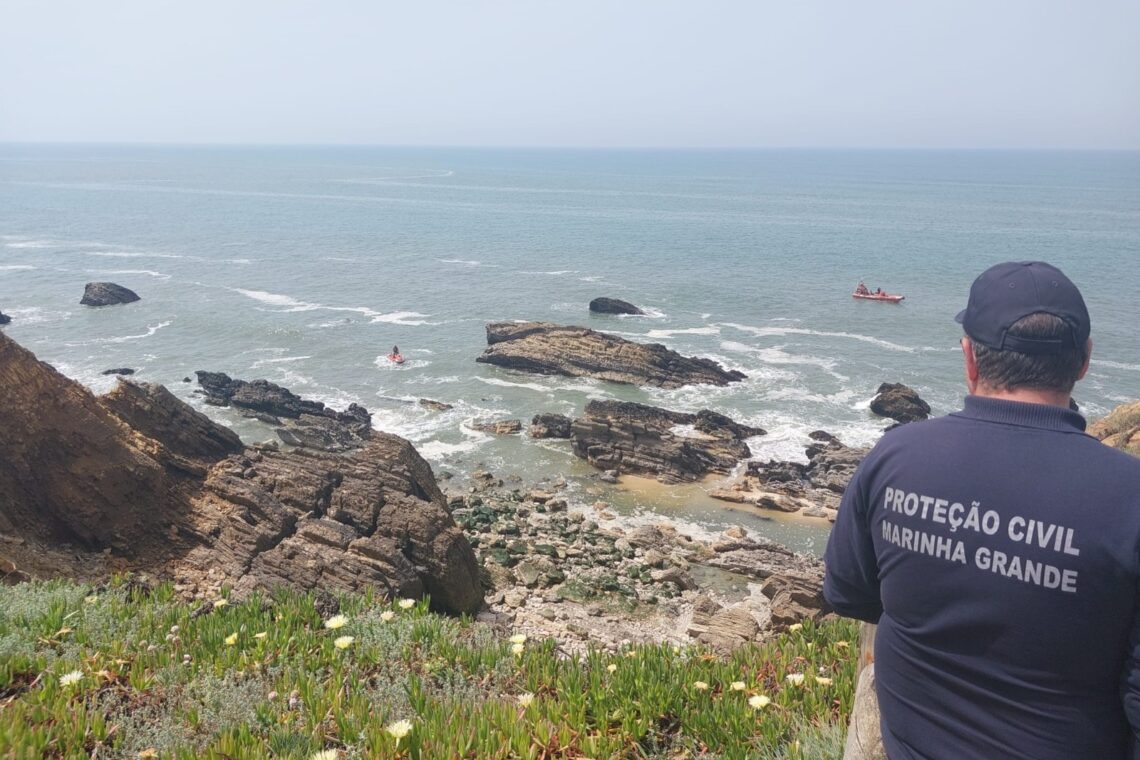 Homem resgatado em São Pedro de Moel após queda numa escarpa