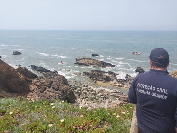 Homem resgatado em São Pedro de Moel após queda numa escarpa