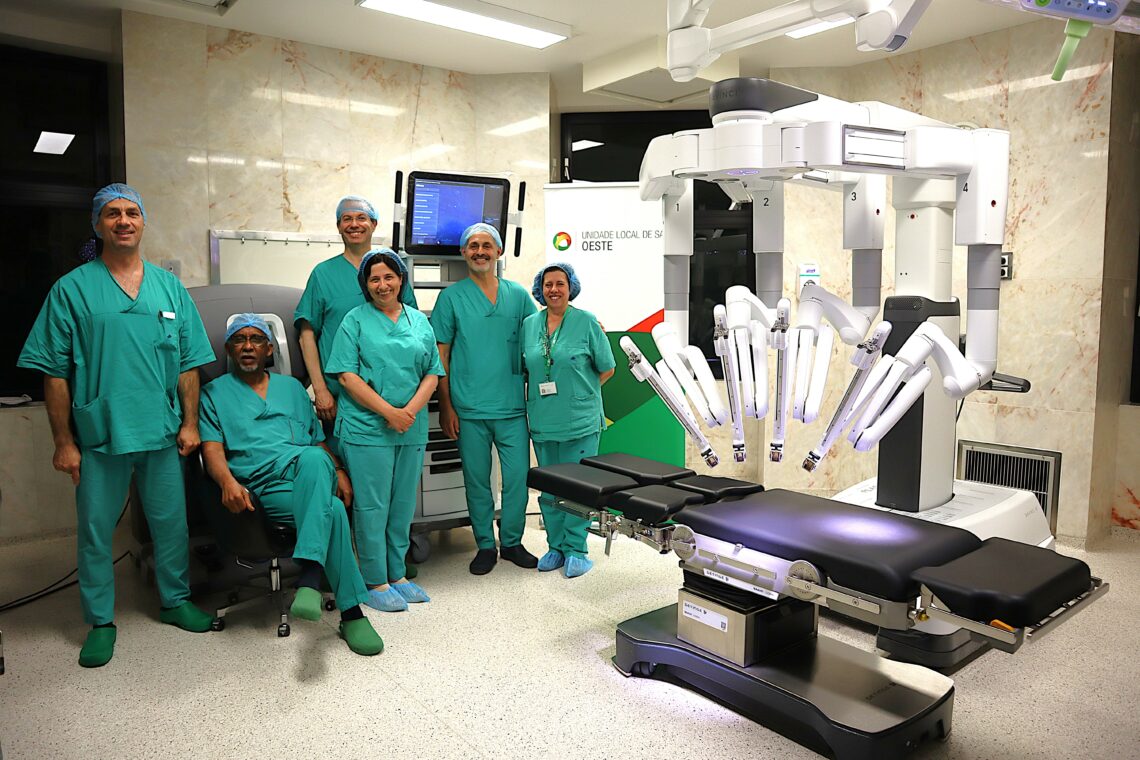 Unidade Local de Saúde do Oeste já dispõe de robot cirúrgico