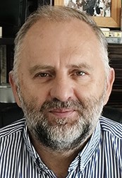 Entre teoria e prática: o que ainda distingue as licenciaturas dos politécnicos e universidades?