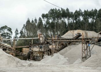 Sessões públicas esclarecem sobre expansão de exploração mineira em Monte Redondo