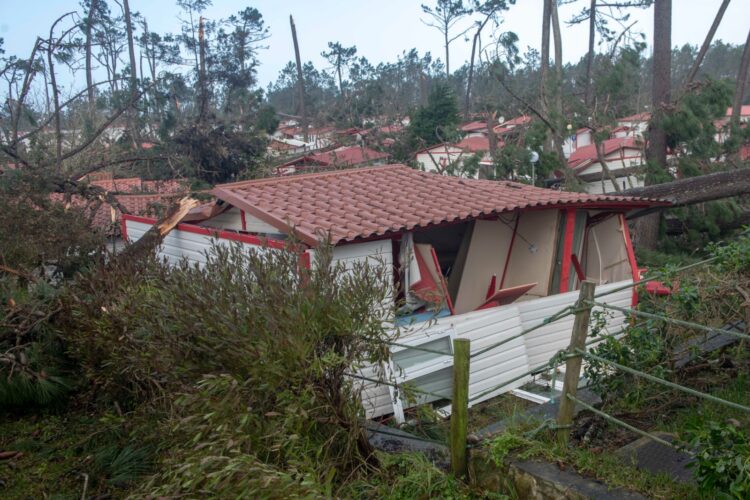 Prometido apoio à reconstrução de casas sem seguro