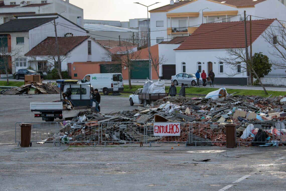 Plataforma para pedidos de apoio à reconstrução pronta a funcionar até quarta-feira