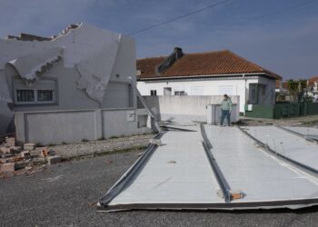 Hotéis acolhem população lesada pela tempestade
