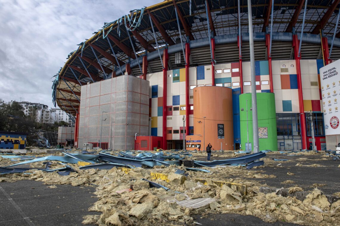 Jogo da União de Leiria adiado devido aos estragos no Estádio Dr. Magalhães Pessoa