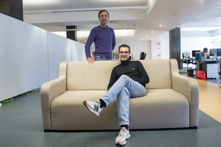 Velcro, agência de Alcobaça, celebra duas décadas com novas instalações