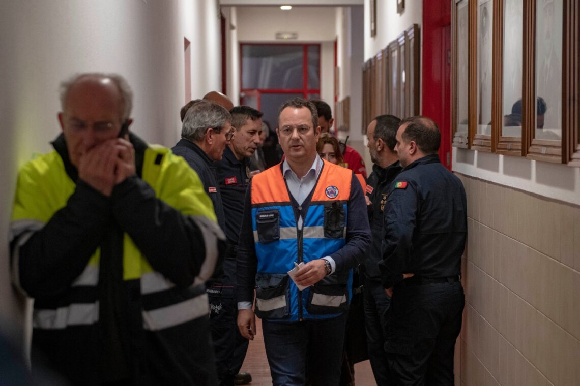 Reposição total de energia em Leiria ainda sem data definida. Água deverá regressar amanhã a algumas zonas