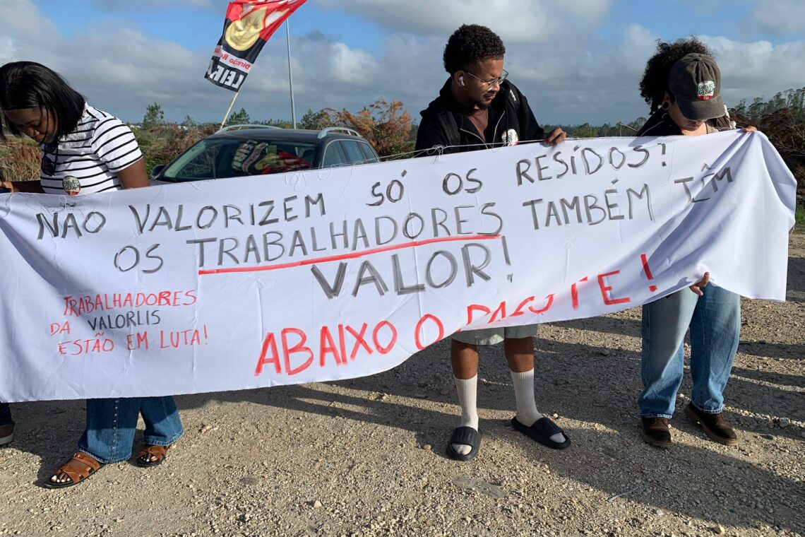 Greve geral fechou 35 escolas no distrito