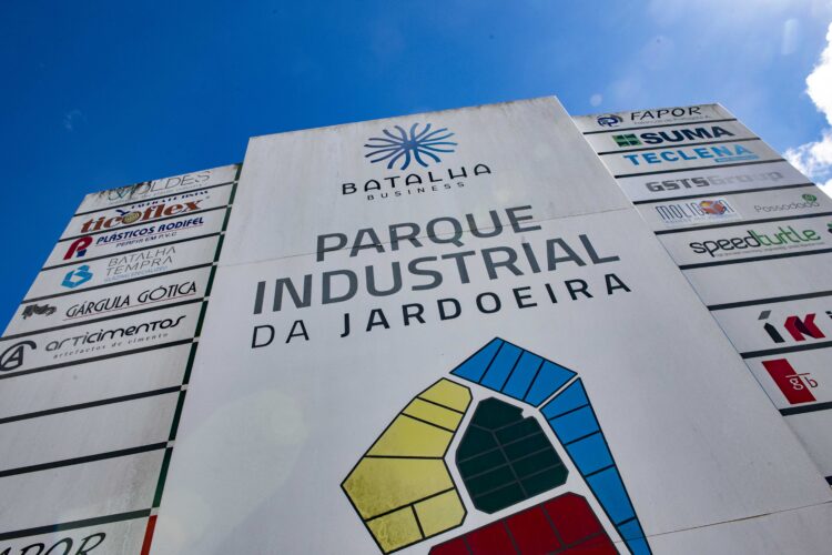 Falhas de electricidade penalizam empresários da ZI da Jardoeira