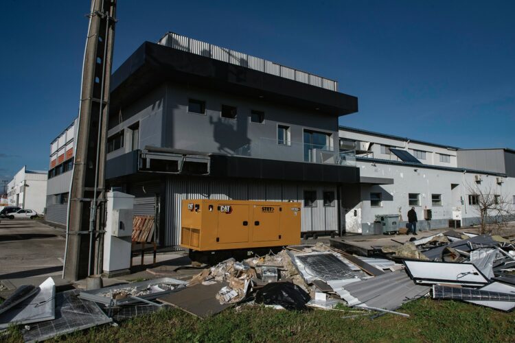 Empresários queixam-se da demora dos apoios e lamentam ausência de adiantamentos