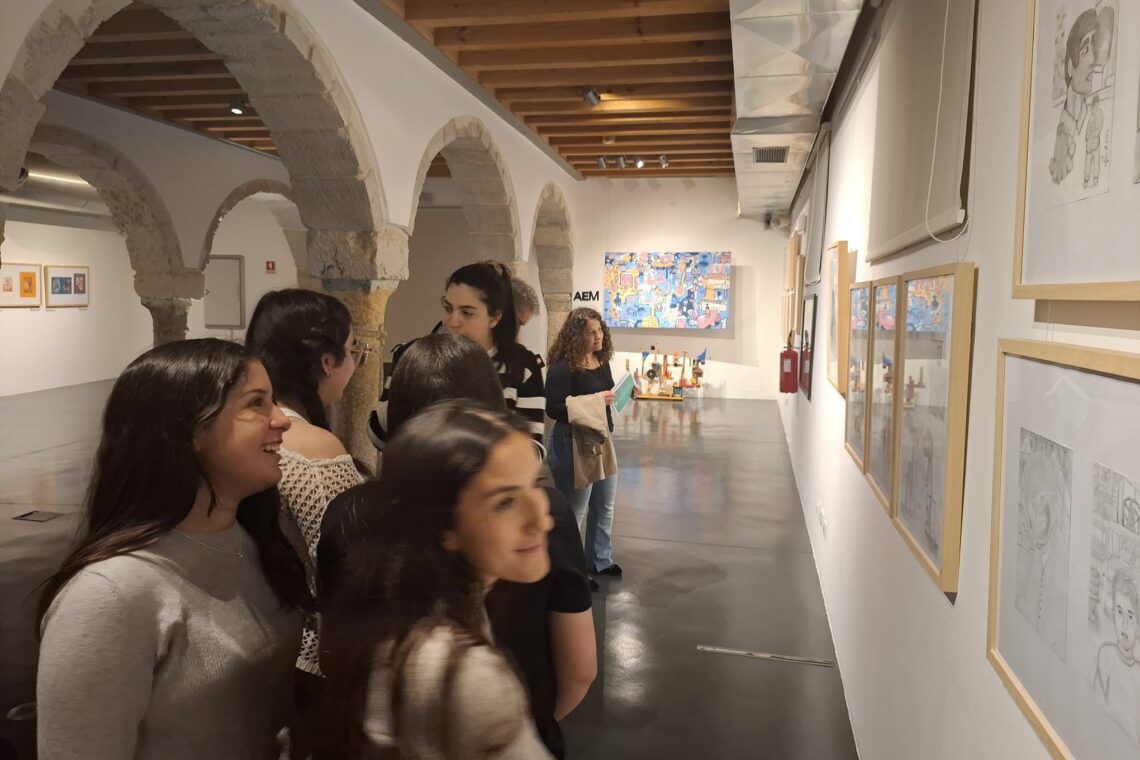 Exposições, residências e a cultura democratizada: o Plano Nacional das Artes nas escolas