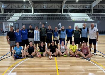 Brincadeira entre antigos andebolistas cria o maior torneio de masters do País