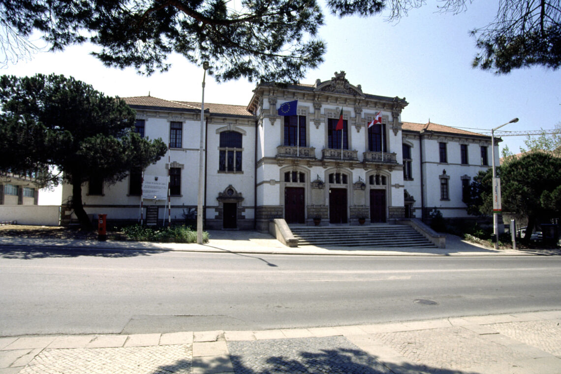 Leiria não mexe nas taxa de IMI, derrama e participação do IRS