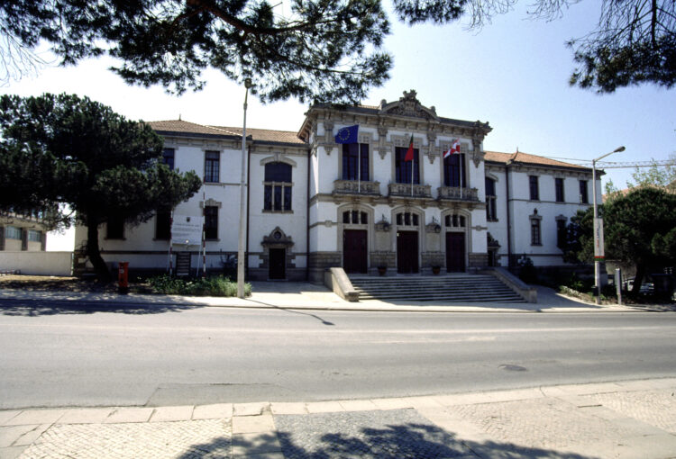 Leiria não mexe nas taxa de IMI, derrama e participação do IRS