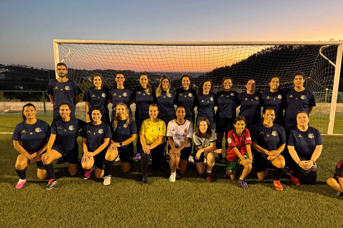 Já correm, rematam uma bola e treinam jogadas. Só lhes falta um campeonato